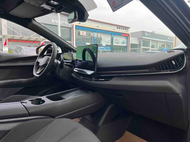 Volkswagen ID.UNYX 06 2024 #8 Volkswagen ID.UNYX 06 2024 imagen de coche #8