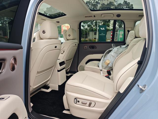 Li i8 2025 изображение автомобиля #8