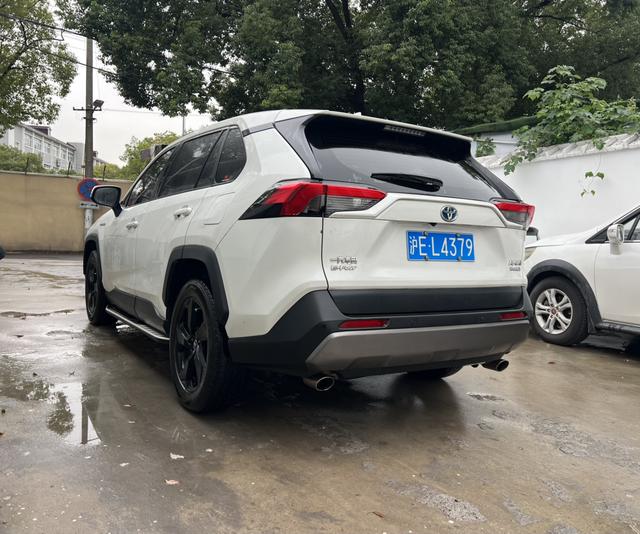 Toyota RAV4 Hybird E+ 2020 immagine di auto #8