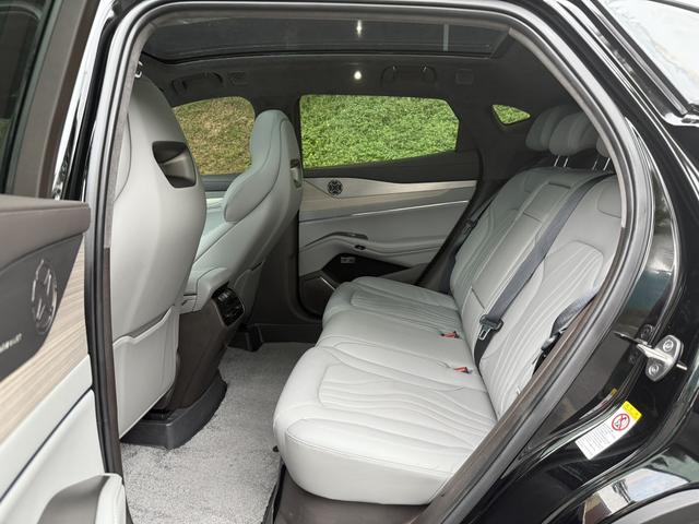 Denza N7 2023 #8 Denza N7 2023 car image #8