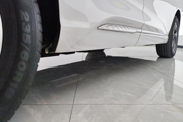 HongQi HS3 2024 #8 HongQi HS3 2024 car image #8