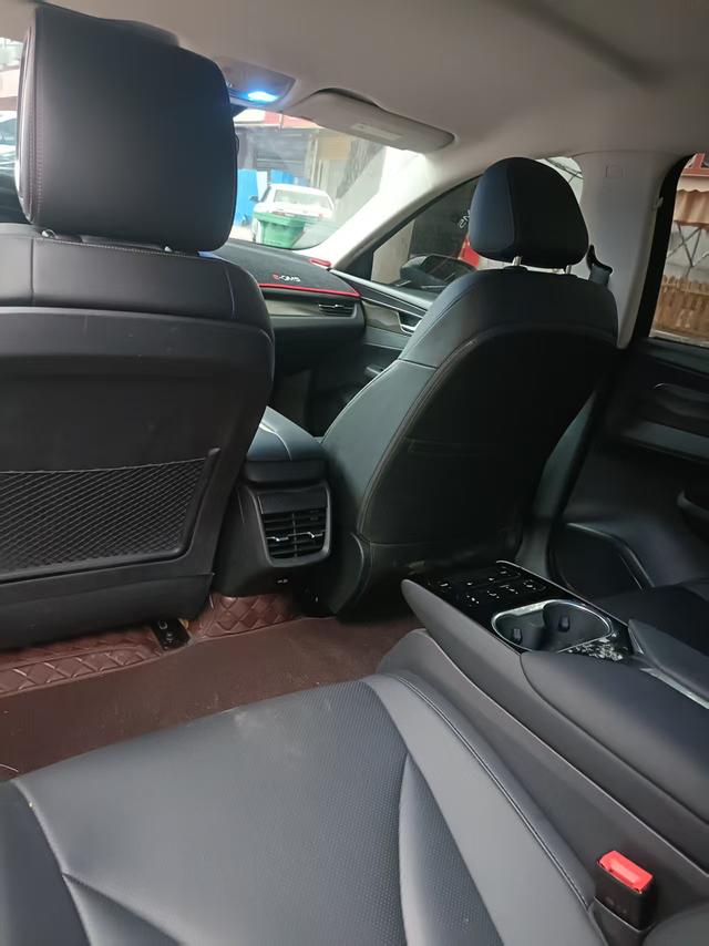 HongQi E-QM5 2022 car image #8