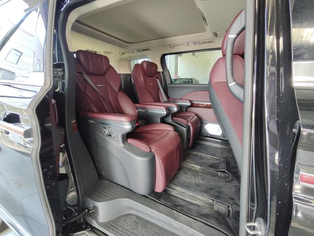 HongQi HQ9 2023 #8 HongQi HQ9 2023 car image #8