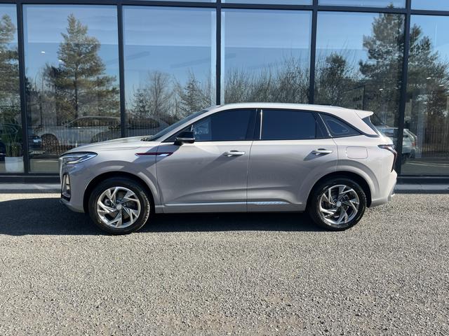 HongQi HS3 PHEV 2025 #8 HongQi HS3 PHEV 2025 car image #8