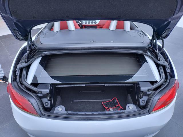 BMW Z4 2011 #8 BMW Z4 2011 car image #8