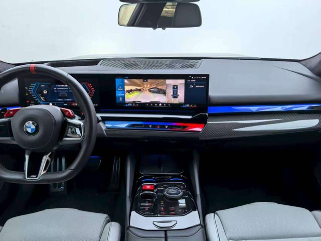 BMW M5 New Energy car image #8