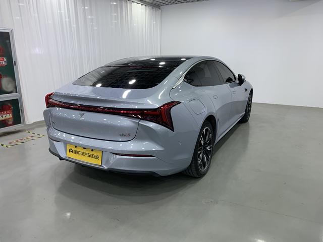 哪吒汽车 哪吒S 2023 汽车图片 #8