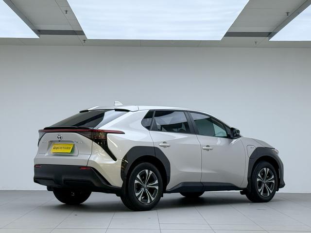 丰田 铂智4X 2023 汽车图片 #8