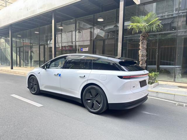 理想汽车 理想i6 2025 汽车图片 #8