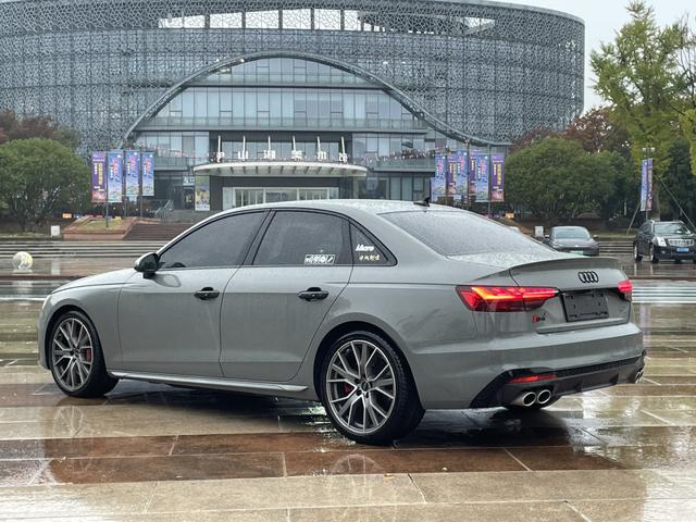 Audi S4 2023 صورة سيارة #8