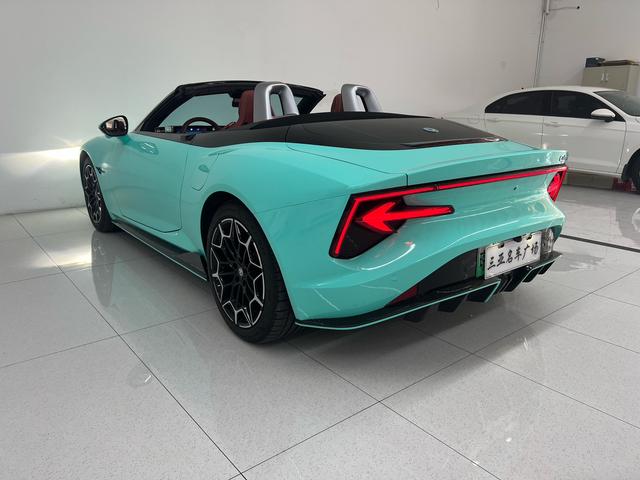 MG Cyberster 2023 car image #8