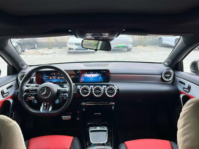 Mercedes-Benz A AMG 2024 #8 Mercedes-Benz A AMG 2024 صورة سيارة #8