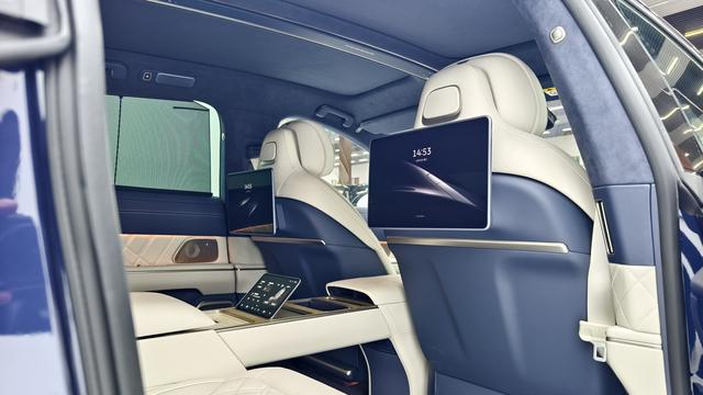 蔚来 蔚来ET9 2025 汽车图片 #8