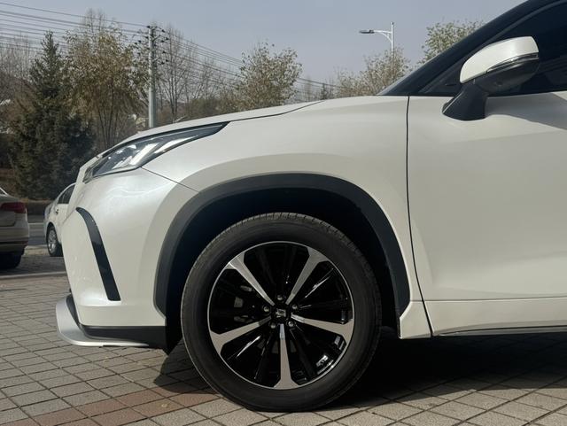 Toyota Crown Kluger 2023 car image #8