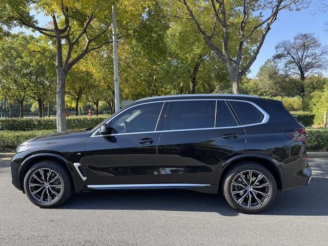 BMW X5 2024 car image #8