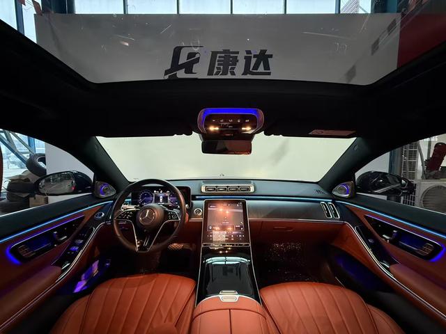 Mercedes-Benz C AMG New Energy 2021 #8 Mercedes-Benz C AMG New Energy 2021 صورة سيارة #8