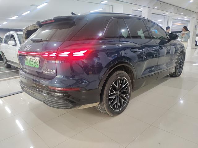 Audi Q5 e-tron 2023 immagine di auto #8