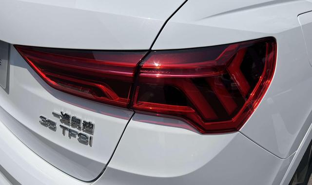 Mercedes-Benz SLK AMG 2024 #8 Mercedes-Benz SLK AMG 2024 صورة سيارة #8