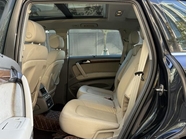 Mercedes-Benz SLK AMG 2009 car image #8