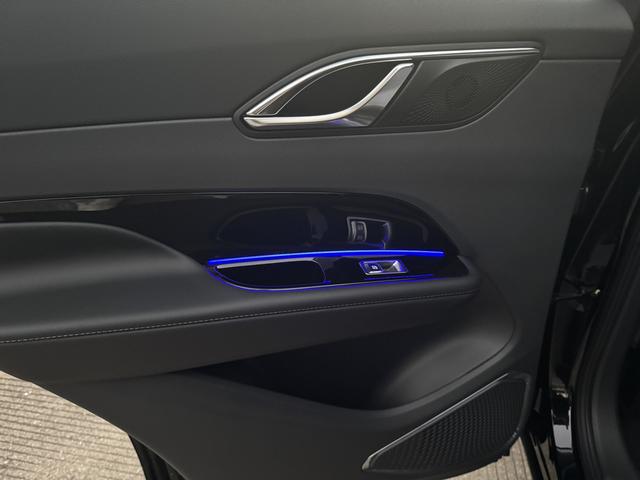 HongQi HS3 PHEV 2025 #8 HongQi HS3 PHEV 2025 car image #8