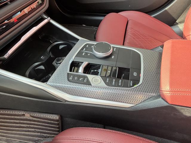 BMW M760Le 2024 #8 BMW M760Le 2024 car image #8