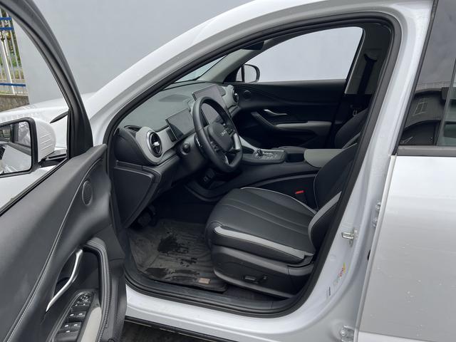 BYD Sea Lion 05 DM-i 2025 #8 BYD Sea Lion 05 DM-i 2025 car image #8