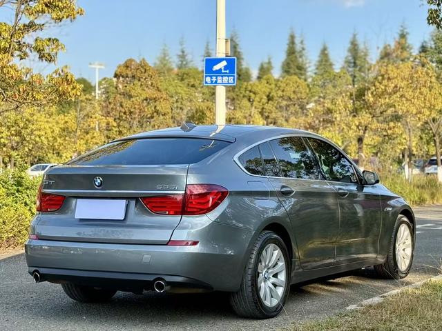 BMW 5 Series GT 2011 #8 BMW 5 Series GT 2011 immagine di auto #8