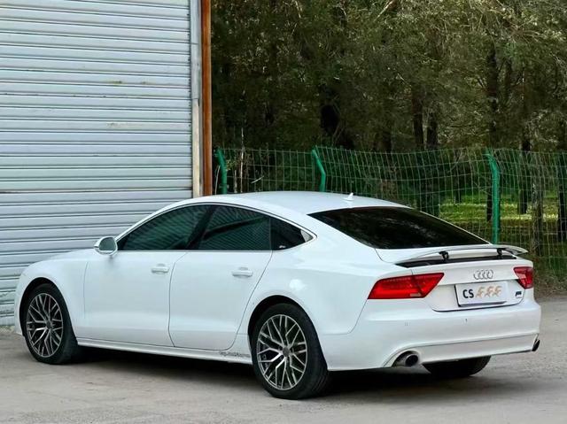 Audi A7 2011 car image #8