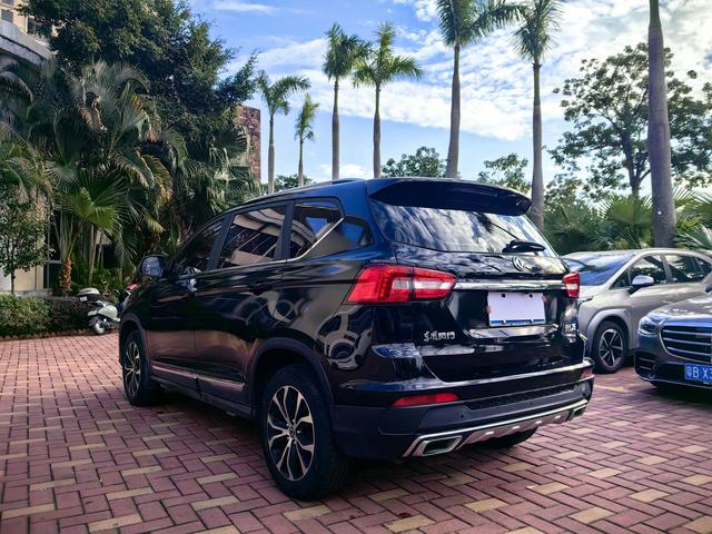 Forthing JOYEAR X5 2018 #8 Forthing JOYEAR X5 2018 car image #8