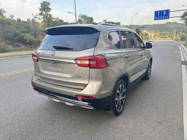 Forthing JOYEAR X5 2017 صورة سيارة #8