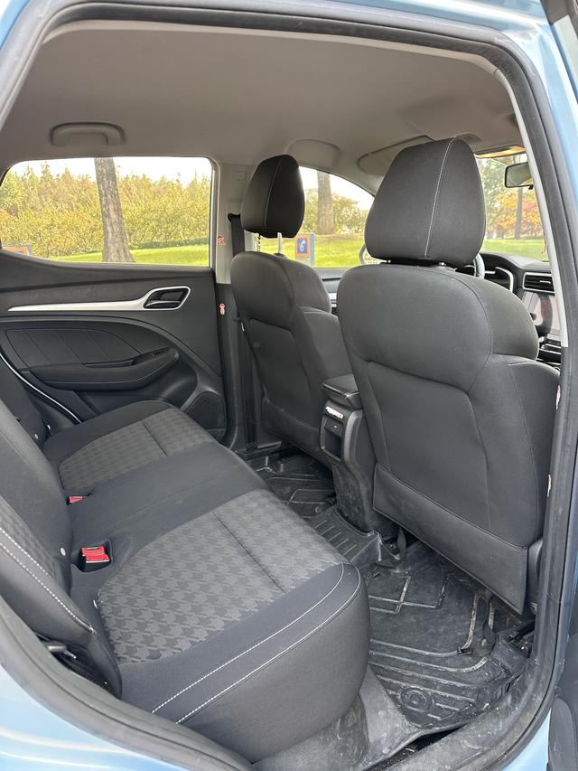 MG EZS Electric 2019 car image #8