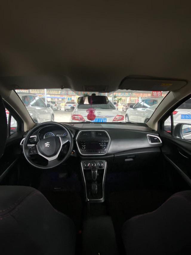 Suzuki S-Cross 2015 صورة سيارة #8