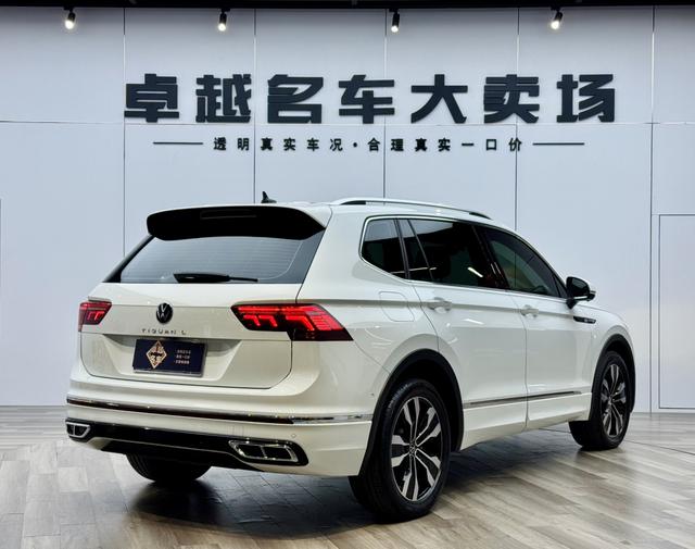 Volkswagen Tiguan L 2023 car image #8