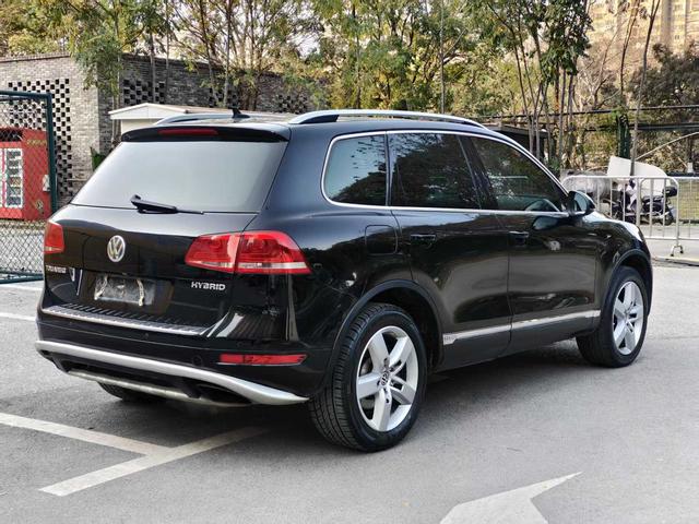 Volkswagen Touareg 2013 car image #8