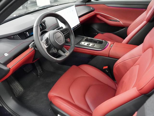 MI 2025 car image #8
