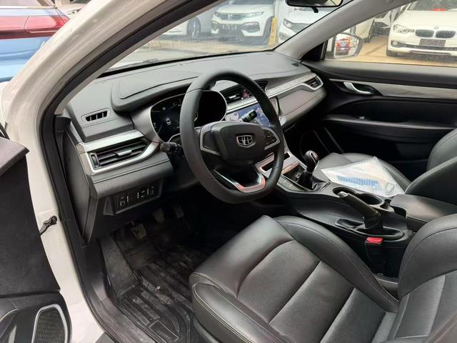 GEELY Emgrand 2019 car image #8