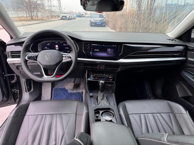 Volkswagen Passat 2021 car image #8