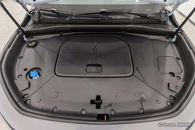 Livan 7 2023 car image #8