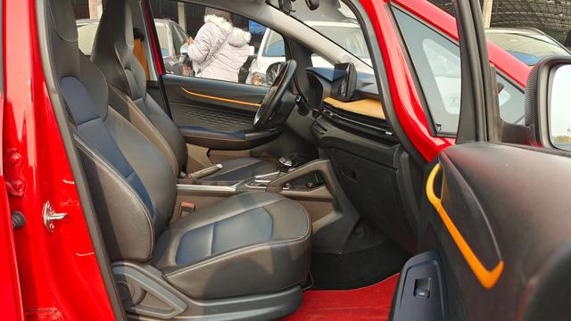 Livan X3 PRO 2023 изображение автомобиля #8