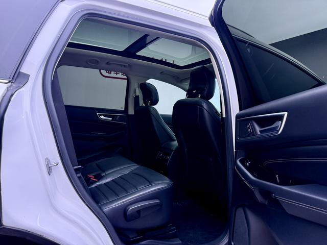 Ford Edge 2017 #8 Ford Edge 2017 car image #8