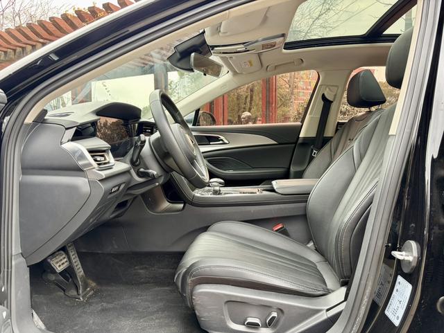 HongQi H5 2023 car image #8