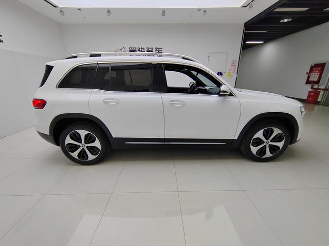 Mercedes-Benz GLB Class 2023 car image #8