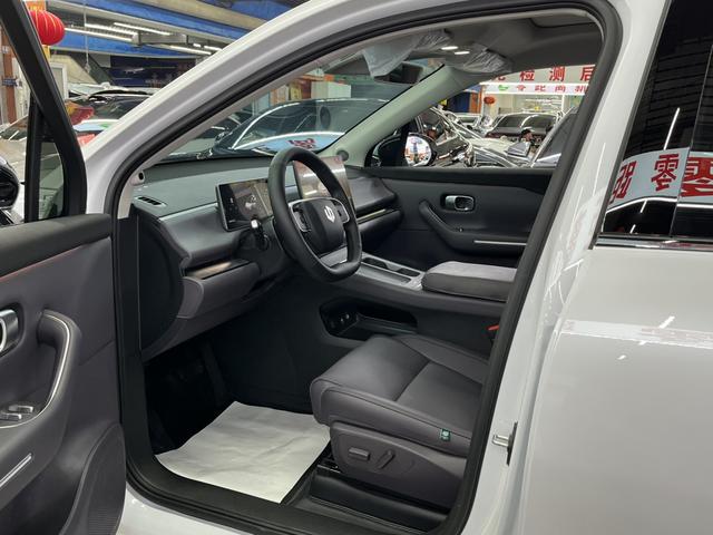 零跑汽车 零跑C10 2025 汽车图片 #8