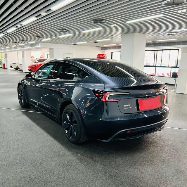 Tesla Model 3 2025 #8 Tesla Model 3 2025 car image #8