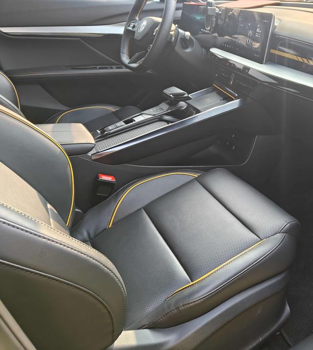 MG 5 Scorpio 2022 car image #8