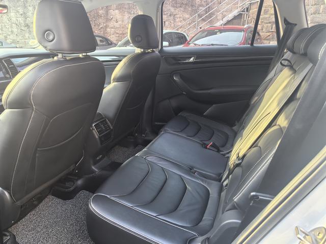 Skoda Kodiaq 2017 car image #8