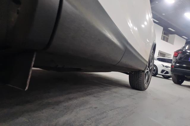 Nissan 2021 car image #8