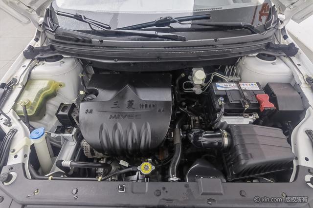 Forthing JOYEAR S50 2015 car image #8