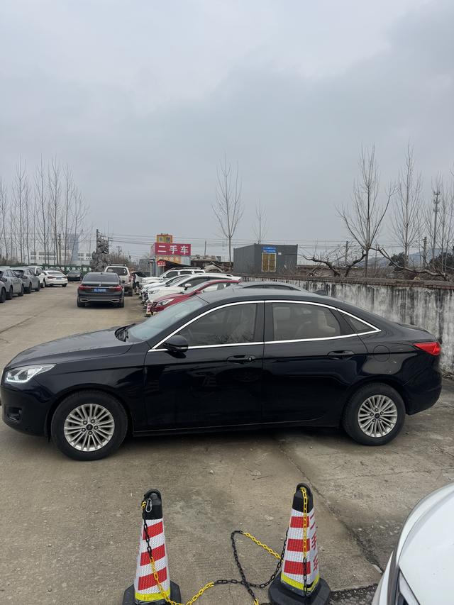 Ford Escort 2015 изображение автомобиля #8