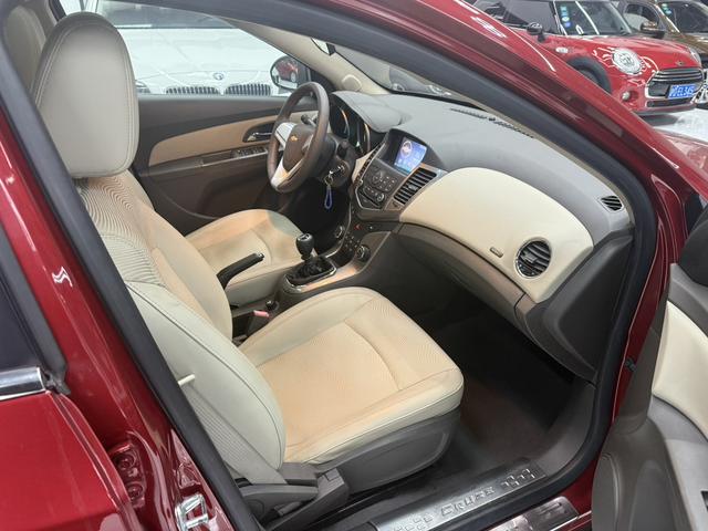 Chevrolet Cruze 2015 immagine di auto #8